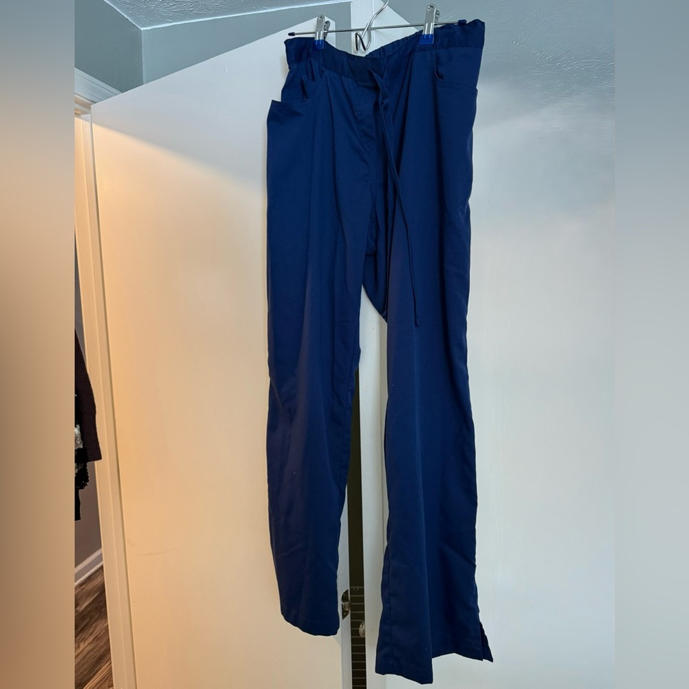 Grey's Anatomy by Barco women’s flare scrub pants